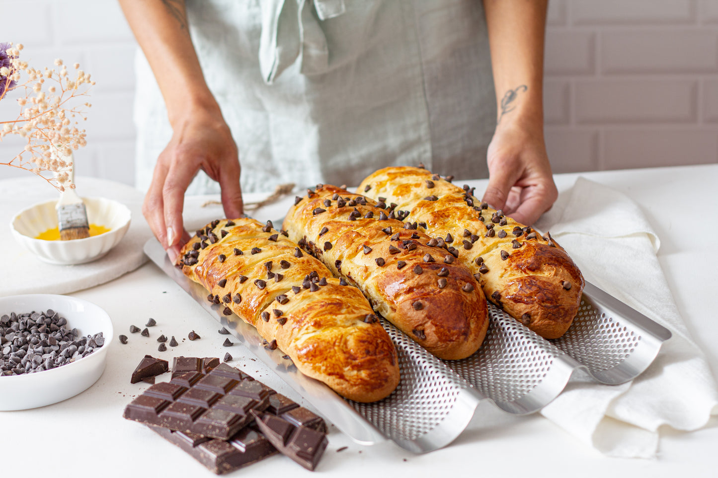 De Buyer Air System Perforated Stainless Steel Baguette Tray